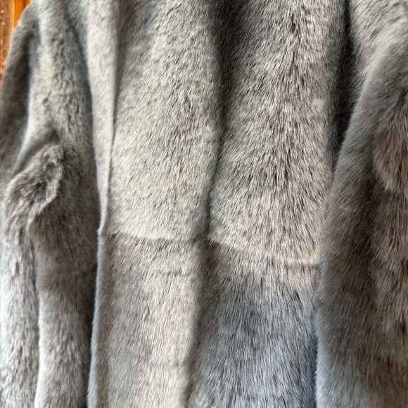 Kristen Blake Gray Faux Fur Jacket
Never worn and stunning! - Picture 4 of 4